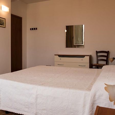 Il Bedrooms Di Porta Maggiore Ascoli Piceno Bagian luar foto