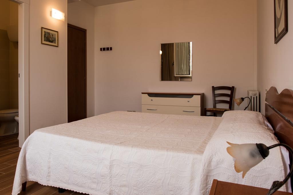 Il Bedrooms Di Porta Maggiore Ascoli Piceno Bagian luar foto